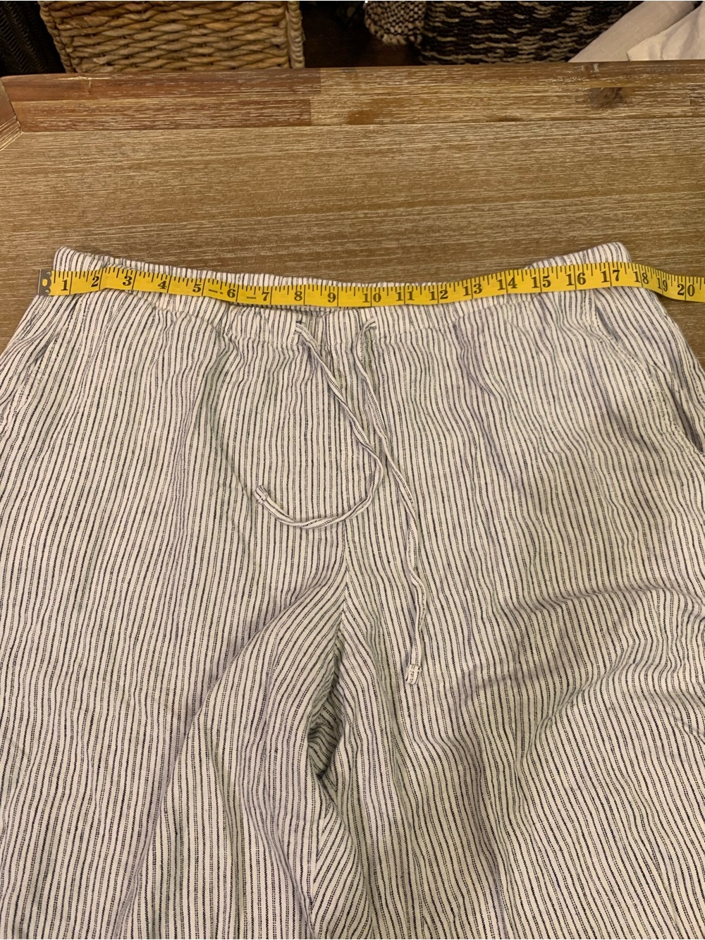 GAP Women’s Wide Leg  Pull On  Petit Drawstring Pants in White & Navy - Picture 5 of 11